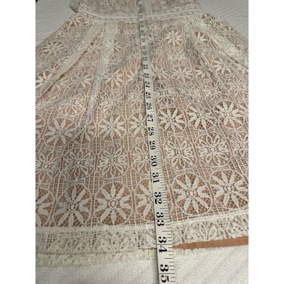 Kensie Crème Lace Overlay Sleeveless Fit & Flare Dress/ Crotched Flower Boho Sz8 - Picture 2 of 4
